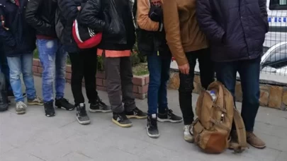 İzmir’de 26 düzensiz göçmen yakalandı