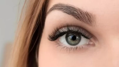 Kirpiklerinizi Sağlıklı Bir Şekilde Uzatmanın ve Gürleştirmenin Doğal Sırları