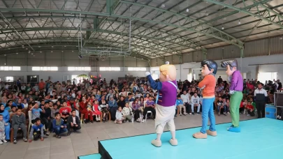 Hatay'da "Rafadan Tayfa" müzikali sahnelendi