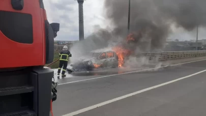 Diyarbakır'da trafik kazası: Araçlardan biri alev aldı