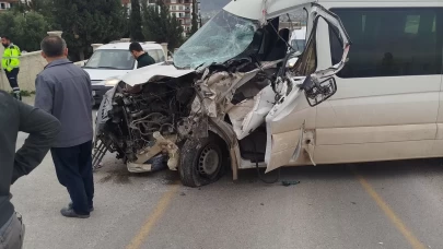 Antakya’da trafik kazası: 2 yaralı