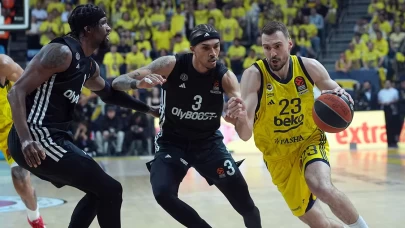 Fenerbahçe, EuroLeague play-off serisine galibiyetle başladı