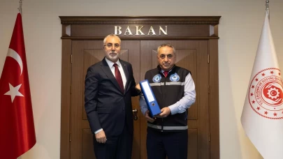 Türk Büro-Sen on binlerce dilekçeyi Bakan Vedat Işıkhan’a iletti