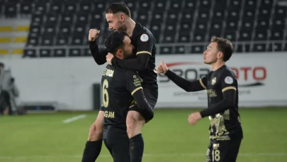 5 gollü maçta kazanan Çorum FK