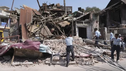 Myanmar depremlerindeki can kaybı 3 bin 145'e yükseldi