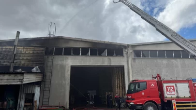 Afyonkarahisar'da kereste fabrikasında yangın