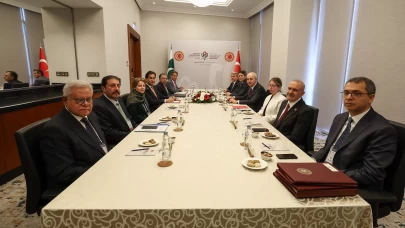 TBMM Başkanı Kurtulmuş, Pakistan Ulusal Meclis Başkanı Sadık ile görüştü