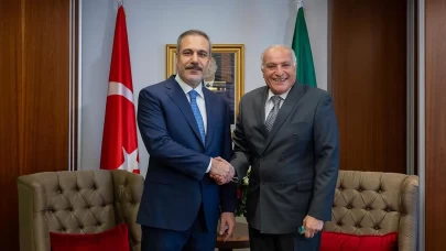 Bakan Fidan, Cezayirli mevkidaşı Attaf ile bir araya geldi