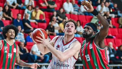 Manisa Basket, Karşıyaka'yı 100 sayıyla geçti