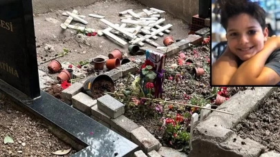 Kadıköy'de öldürülen Minguzzi'nin mezarına saldırı: Soruşturma açıldı