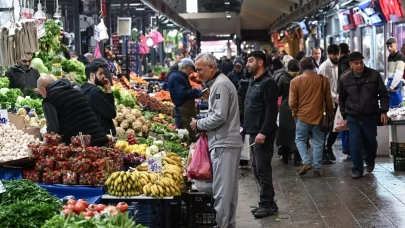 Boykot çağrısına rağmen pazar ve marketlerde hareketlilik sürüyor