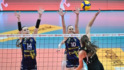 Final serisi ilk maçında kazanan VakıfBank!