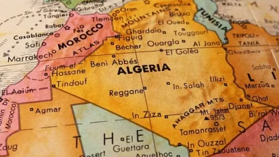 Cezayir, Mali'ye hava sahasını "ihlaller" nedeniyle kapattı