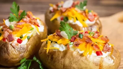 Sadece 15 dakikada sofranızda: Mikrodalgada kumpir tarifi