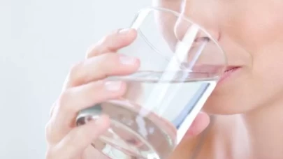 Genç kalmanın sırrı! Su ile kırışıklıklara veda edin