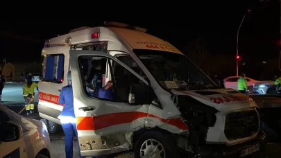 Antalya'da feci kaza: 9 kişi yaralandı