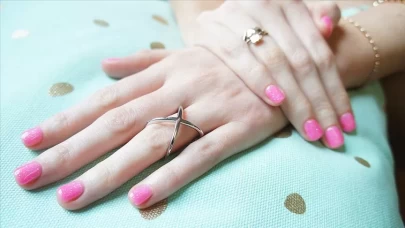Manikür randevunuzu geciktirecek 7 tırnak bakım önerisi