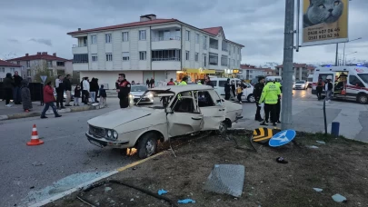 Erzincan'da kaza: 3 yaralı