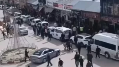 Van'da iki grup arasında taşlı sopalı kavga