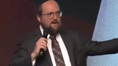 ABD'de Hamas'ı tecavüzle suçlayan haham, bir çocuğa tacizden gözaltına alındı