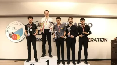 Milli bilardocu Mustafa Oğuz Ceylan'dan gümüş madalya