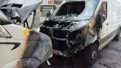 Şanlıurfa'da, park halindeki 9 araç kundaklandı