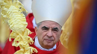 Skandallarla gündemde olan kardinalden oy talebi