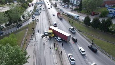 D-100'de kontrolden çıkan tır karşı şeride geçti