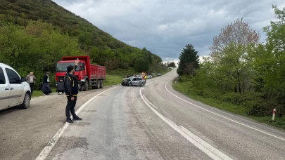 Tokat'ta feci kaza: Kamyon ile otomobil çarpıştı, 2 ölü!