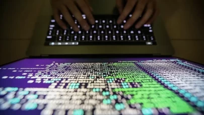 Mobil uygulamalara verilen bilinçsiz izinler siber güvenliği riske atıyor