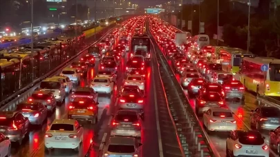 İstanbul'da trafik yoğunluğu arttı