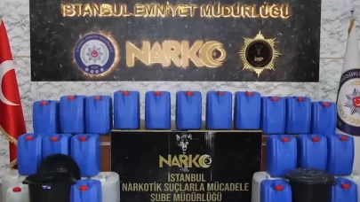 İstanbul'da zehir tacirlerine operasyon: 801,5 kg metamfetamin ele geçirildi, 2 gözaltı