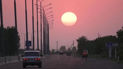 Evine ulaşmak için önündeki son büyük engel İstanbul Boğazı!