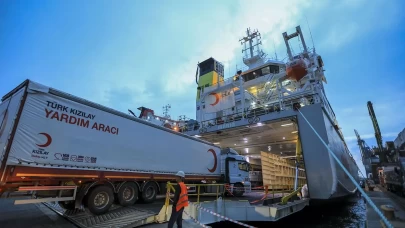 Türk Kızılay'ın yardım tırları Gazzeliler için Refah Sınır Kapısı'nda bekliyor