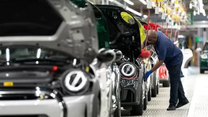 İngiltere, ABD'nin gümrük tarifelerine karşı elektrikli araç üreticilerini rahatlatma yoluna gidiyor