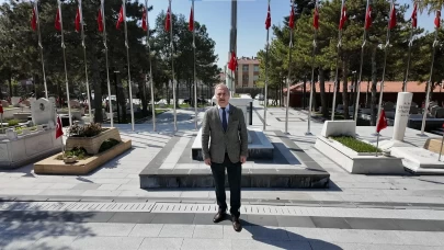 MHP Genel Başkan Yardımcısı Yurdakul, Cebeci Askeri Şehitliği'ni ziyaret etti