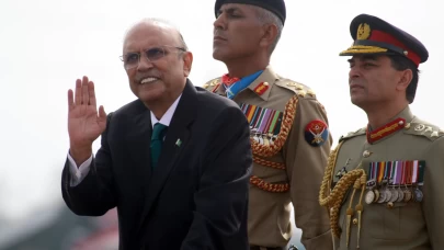 Pakistan Cumhurbaşkanı Zerdari, hastaneye kaldırıldı