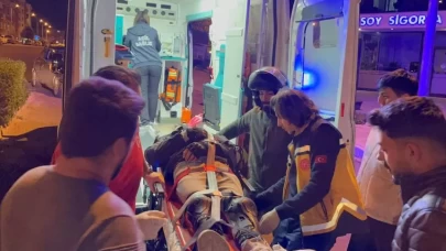 Otomobille kafa kafaya çarpışan motosikletin sürücüsü yaralandı