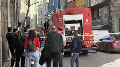 İş merkezinde çıkan yangın korkuttu