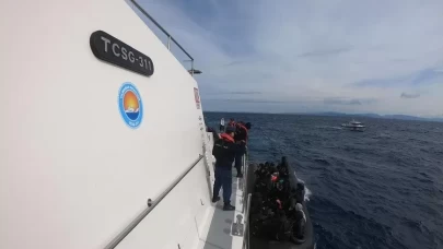 İzmir açıklarında 41 düzensiz göçmen yakalandı