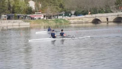 Milli kürekçiler Meriç Nehri'nde kampa girecek