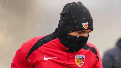 Kayserispor, Kasımpaşa maçı hazırlıklarını kar yağışı altında sürdürdü