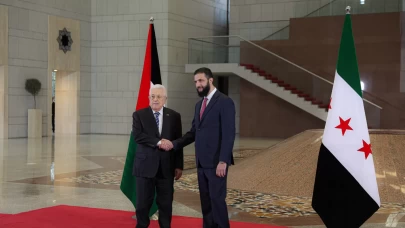 Filistin Devlet Başkanı Mahmud Abbas, Şam'ı ziyaret etti