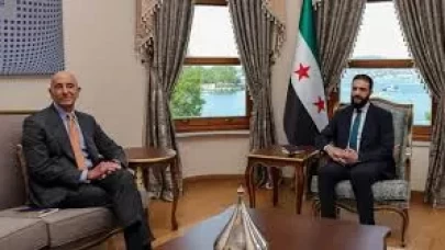 Suriye Cumhurbaşkanı Şara, İstanbul'da ABD'nin Ankara Büyükelçisi Barrack ile görüştü