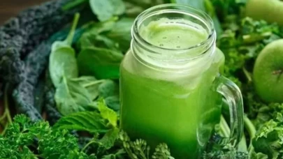 Sirtfood diyeti ile ünlülerin favorisi haline gelen yeşil içecek tarifi