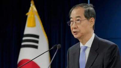 Güney Kore'de Devlet Başkanlığına vekalet eden Başbakan Han Duck-soo istifa etti