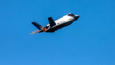 Yeni savaş uçakları hava üssünde