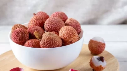 Liçi meyvesi nedir, nasıl yenir? Sağlığa faydaları nelerdir?