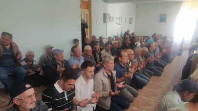 Beyşehir’de çiftçiler yağmur duasına çıktı