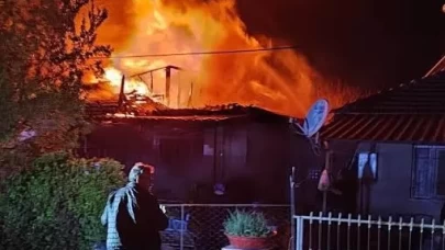 Uşak’ta tek katlı evde yangın